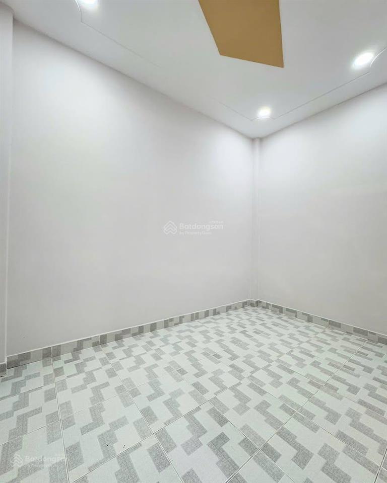 Chủ bán đi căn nhà ước mơ của mình sát bên chợ thuận đạt, cách 5p đi xe