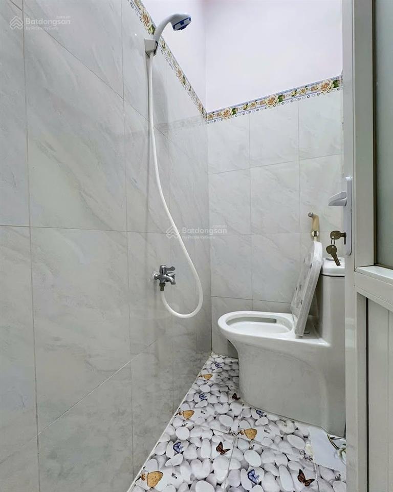Chủ bán đi căn nhà ước mơ của mình sát bên chợ thuận đạt, cách 5p đi xe