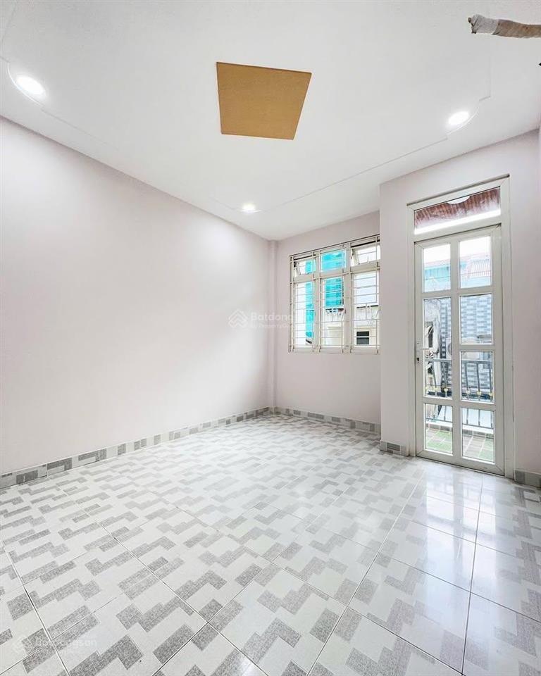 Chủ bán đi căn nhà ước mơ của mình sát bên chợ thuận đạt, cách 5p đi xe