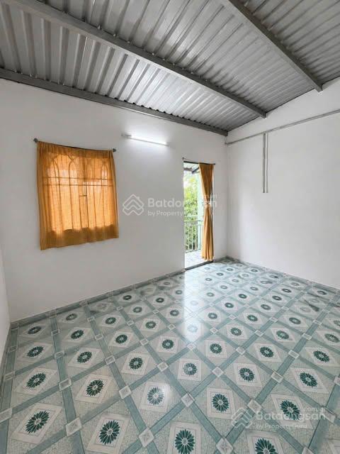 Cứ nghĩ cầm 1 tỷ nghĩ không mua được nhà bình chánh. ai dè căn này chủ kêu bán gấp có 950 triệu