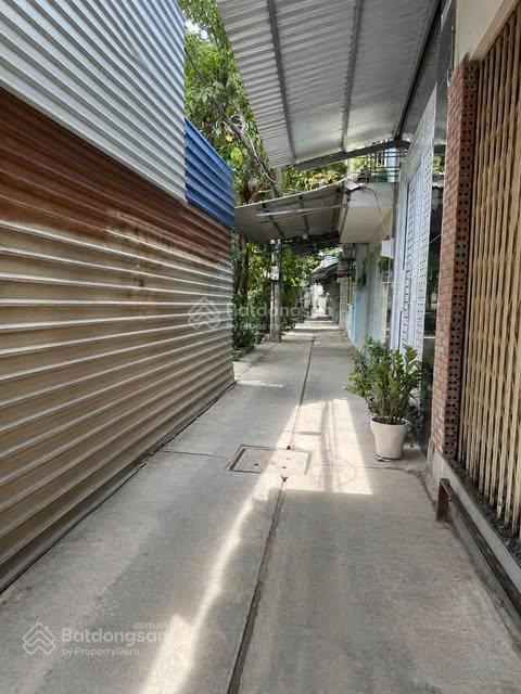 Cứ nghĩ cầm 1 tỷ nghĩ không mua được nhà bình chánh. ai dè căn này chủ kêu bán gấp có 950 triệu