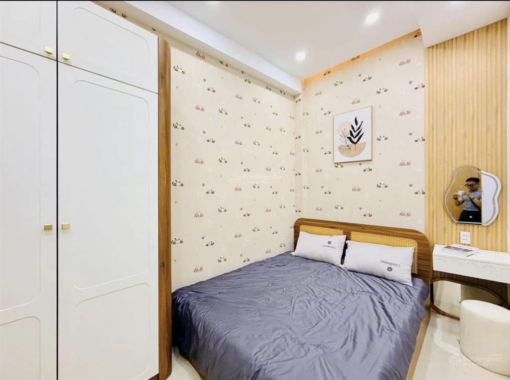Nhà đẹp như thế này mà không chịu vào ở còn phải đi ở nhà thuê, em cũng chịu! hẻm ô tô 4m gần chợ