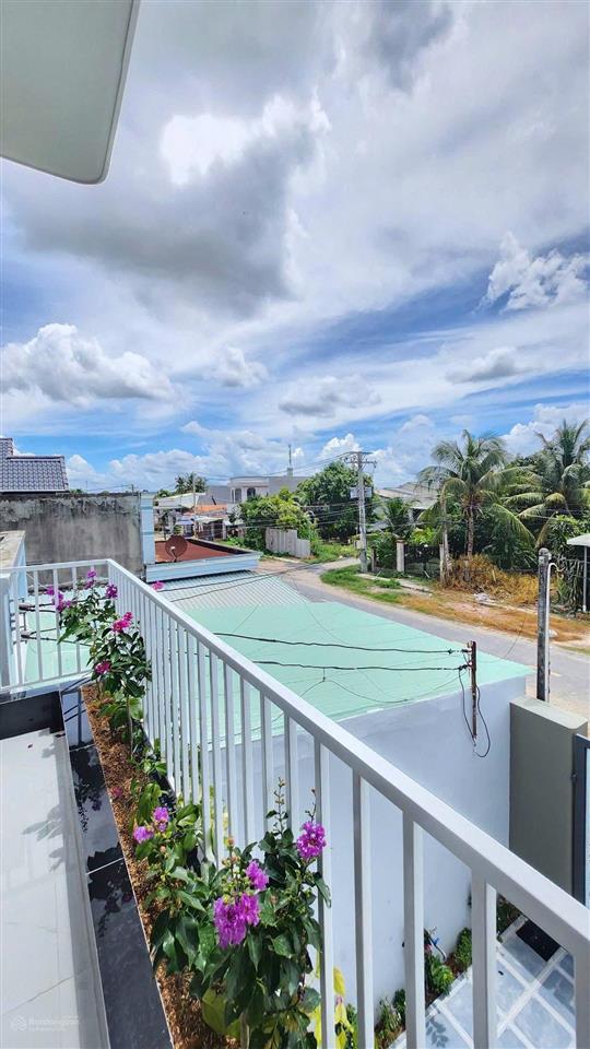 Cơ hội sở hữu nhà đẹp đang làm đường mặt tiền khu vực tân quý tây  bình chánh  hcm chỉ 1ty650