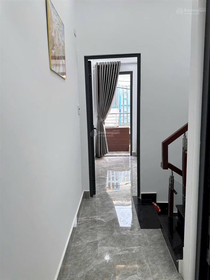 Nhà bán xây mới 100% cách 1 căn ra tới đường nhựa xe hơi 4m thông chính ra các trục đường lớn như a