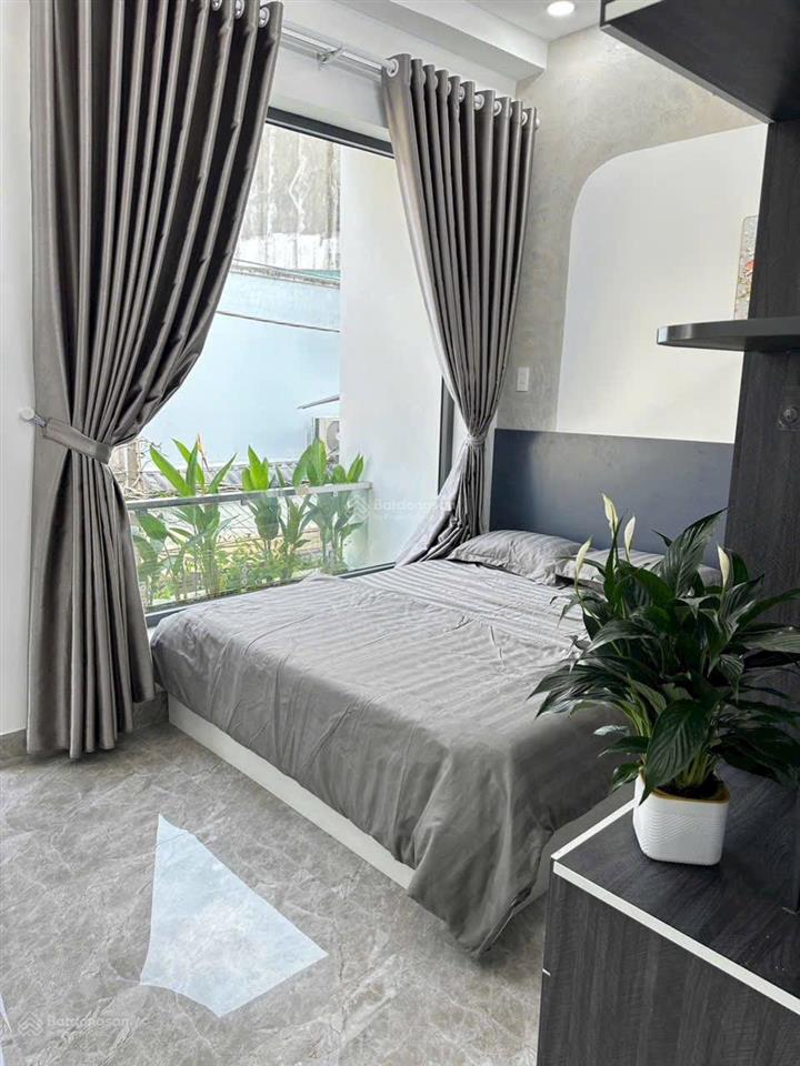 Nhà bán xây mới 100% cách 1 căn ra tới đường nhựa xe hơi 4m thông chính ra các trục đường lớn như a