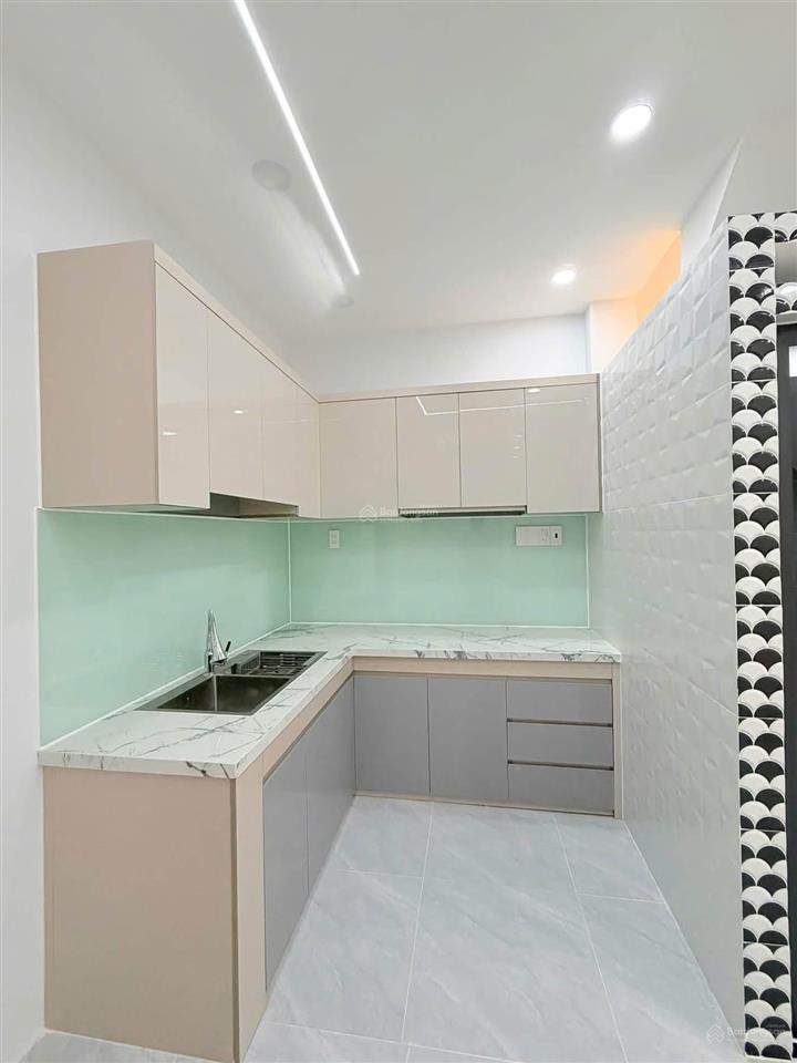 Nhà gần khu chợ bình chánh  sổ hồng riêng  dân cư hiện hữu  1 tỷ 680 (tl)