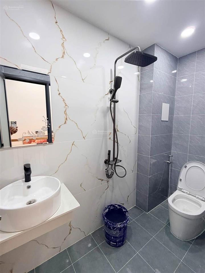 Nhà gần khu chợ bình chánh  sổ hồng riêng  dân cư hiện hữu  1 tỷ 680 (tl)