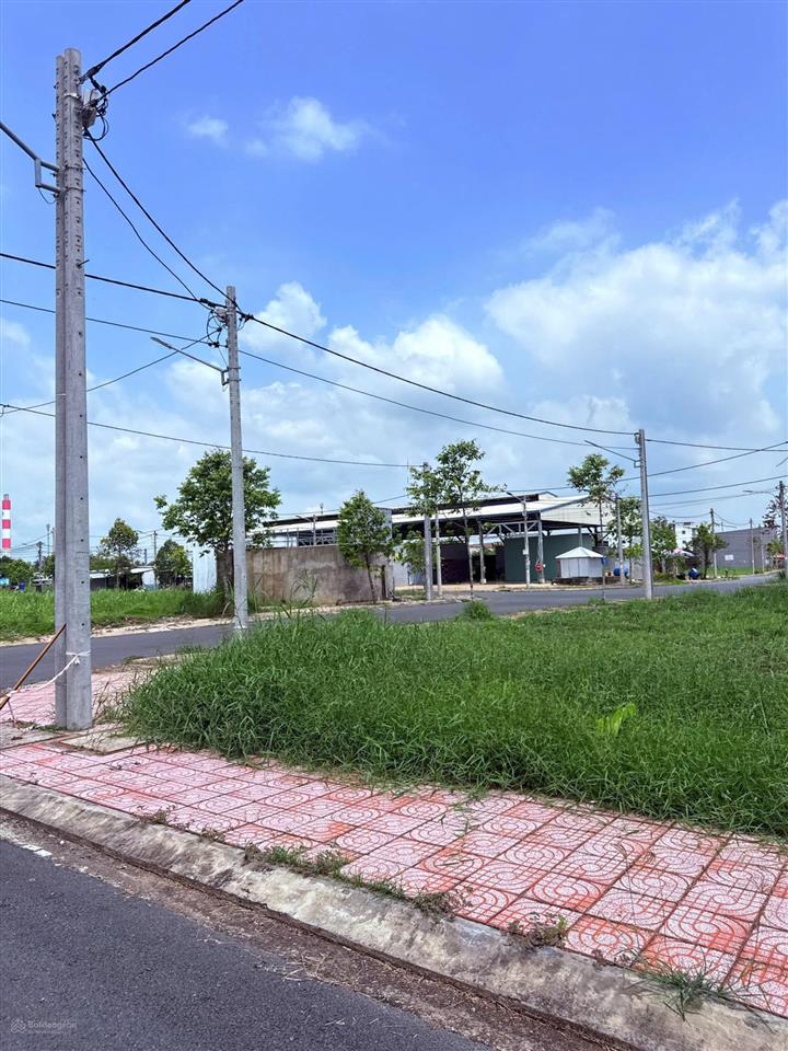 Bán đất nền ngã 7 diện tích 70m² vị trí đẹp, giá tốt