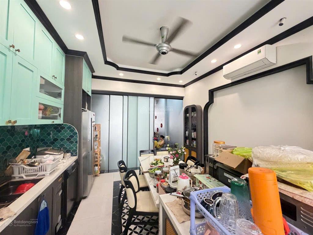 Bán gấp trong tháng, đường nguyễn kiệm, dt 4x16, giá 13,5ty có tl