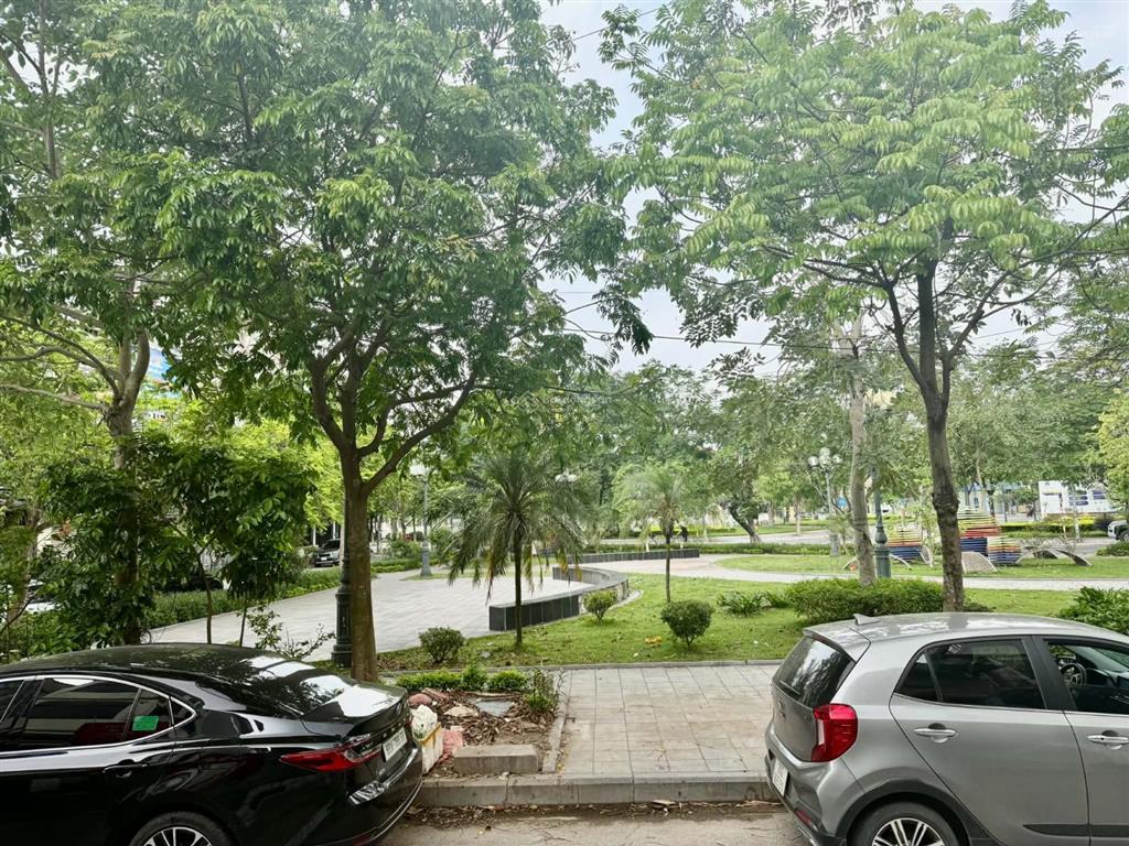 Chính chủ cần bán nhà 2 đầu đường mê linh, phường vĩnh phúc giá chỉ hơn 5 tỷ