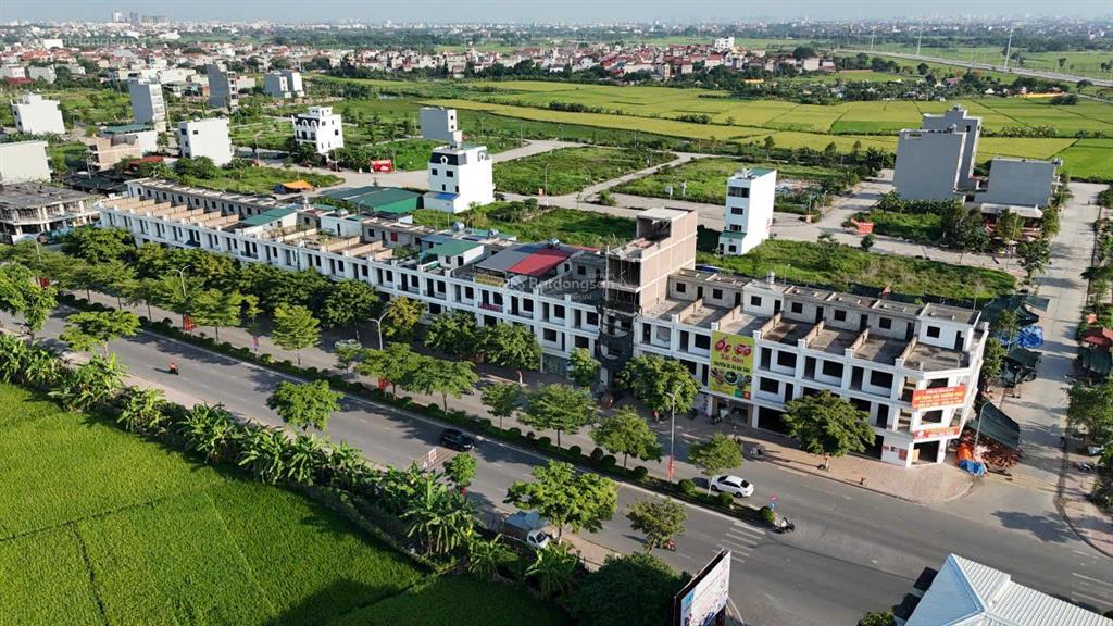 Siêu phẩm lô đất đẹp chợ sỏi trung tâm phù khê, trục 40m, ân hạn ls12 tháng cách tây hồ 12km
