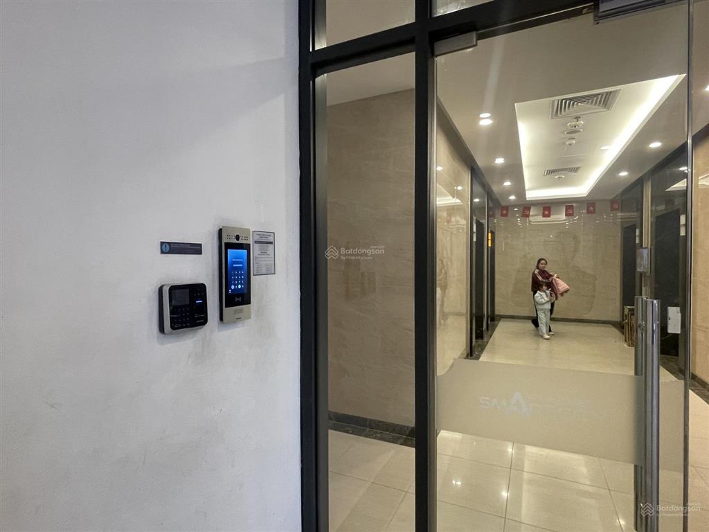 Chính chủ cho thuê căn hộ 2n2wc the sapphire  vinhomes smart city. vào ở ngay