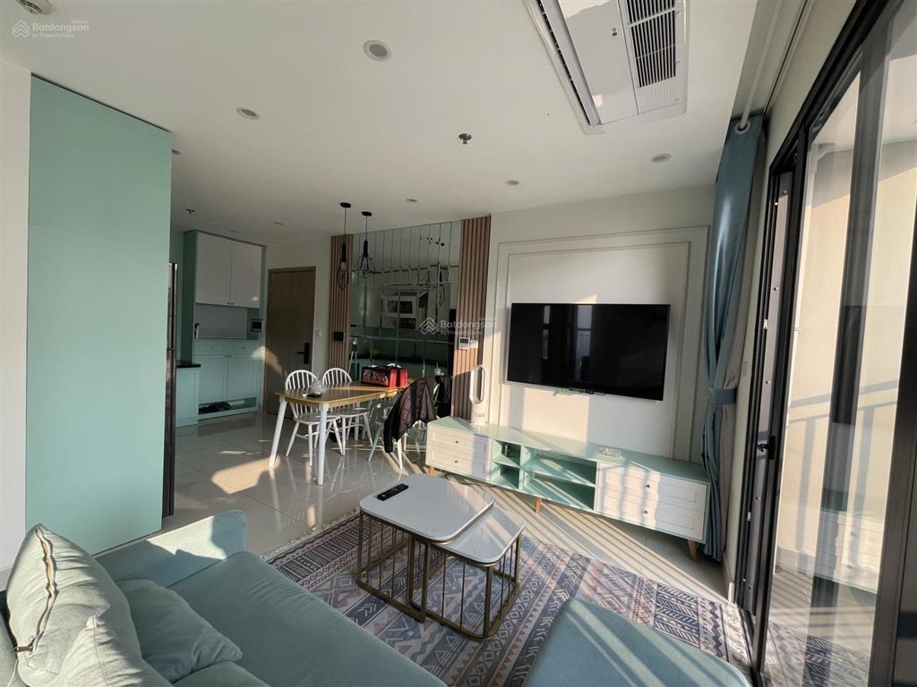 Chính chủ cho thuê căn hộ 2n2wc the sapphire  vinhomes smart city. vào ở ngay