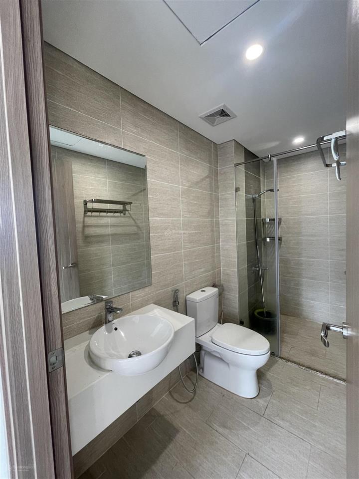 Chính chủ cho thuê căn hộ 2n2wc the sapphire  vinhomes smart city. vào ở ngay