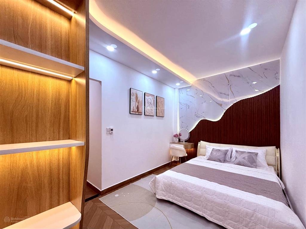 Nhà 4 tầng 65m2 4pn 4wc, hẻm xe hơi gần bv đa khoa gia định chỉ hơn 7 tỷ