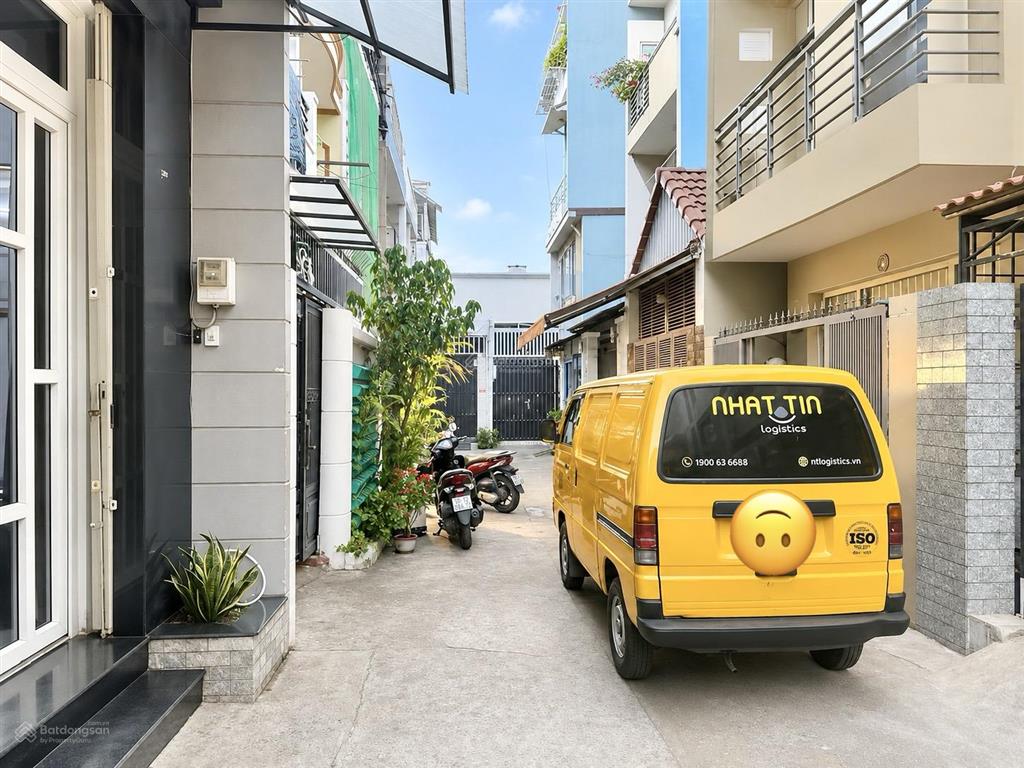 Nhà 4 tầng hẻm xe tải gần 60m² chợ bà chiểu  ngã tư hàng xanh, 5pn, sổ a4 chỉ 7,98 tỷ