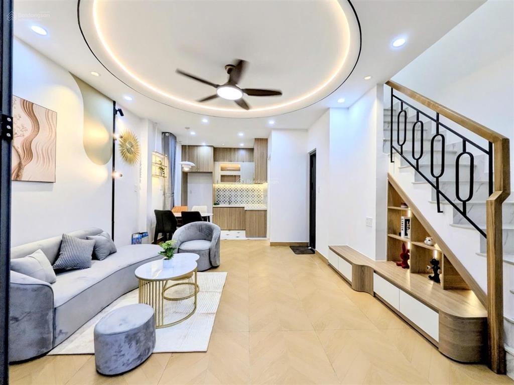 Nhà đẹp 42,2m2 (5x9) hẻm xe hơi gần đh văn lang, 3pn full nội thất chỉ 5 tỷ hơn