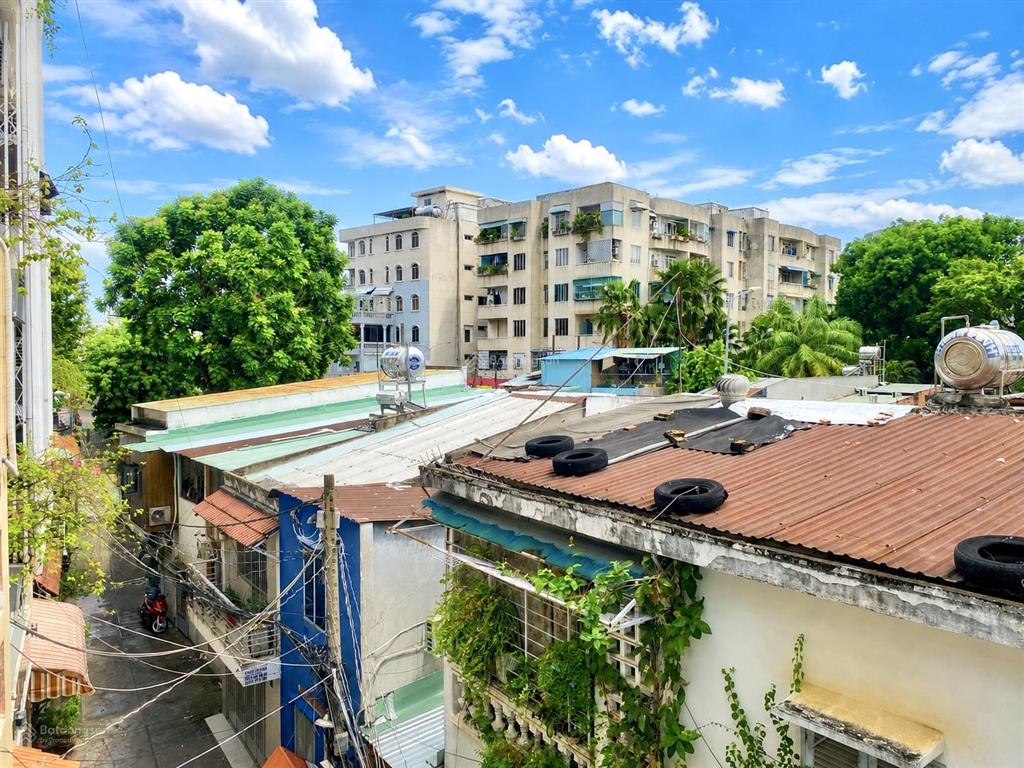 Nhà 3 tầng, hẻm xe tải nguyễn kiệm, ô tô vào nhà ngay cv gia định  bv 175