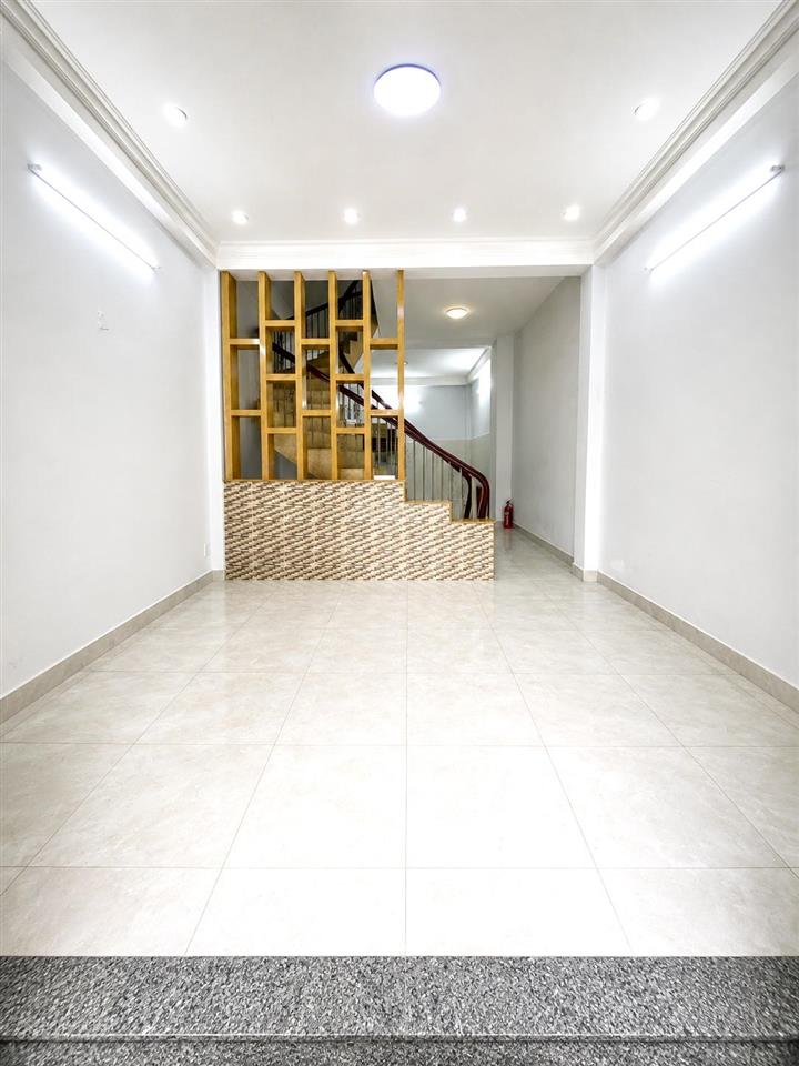 Nhà 3 tầng, hẻm xe tải nguyễn kiệm, ô tô vào nhà ngay cv gia định  bv 175