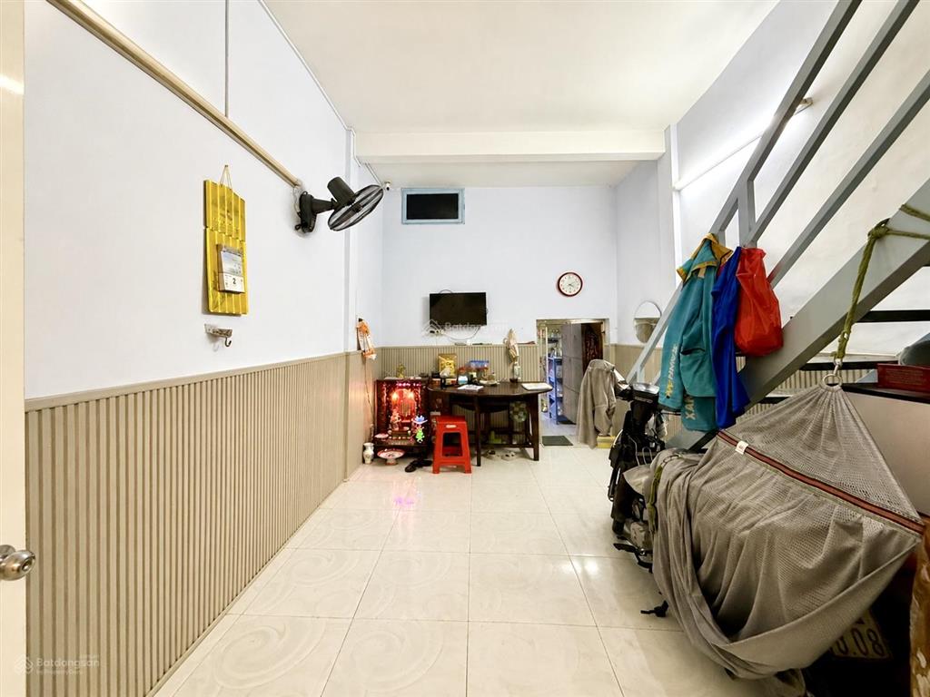 Mặt tiền đinh tiên hoàng sát quận 1 cho thuê trệt 20tr/tháng