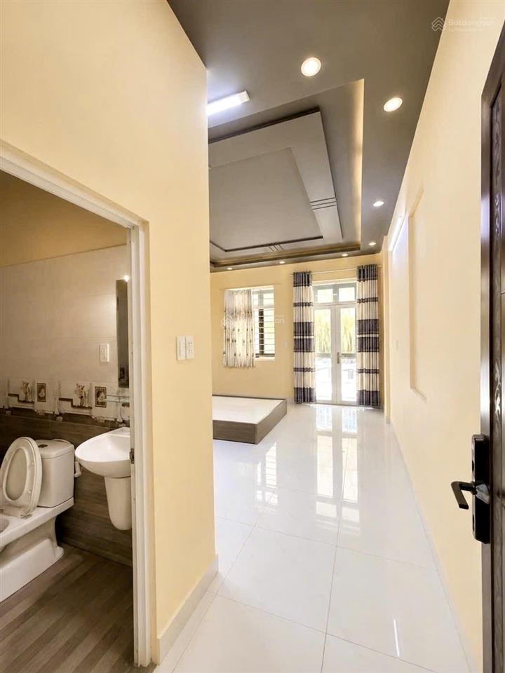 Nhà 4 tầng 4pn 4wc sát mặt tiền nguyên hồng, bình thạnh