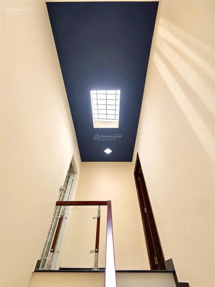 Nhà 4 tầng 4pn 4wc sát mặt tiền nguyên hồng, bình thạnh