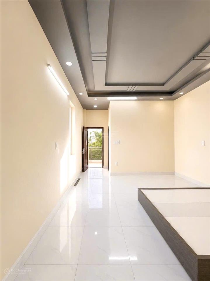 Nhà 4 tầng 4pn 4wc sát mặt tiền nguyên hồng, bình thạnh