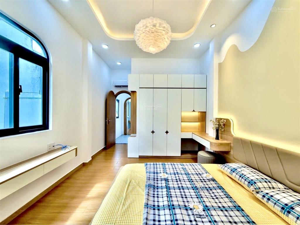 Nhà đẹp 44m2 gần cầu thủ thiêm  landmark 81, 3pn full nội thất đẹp