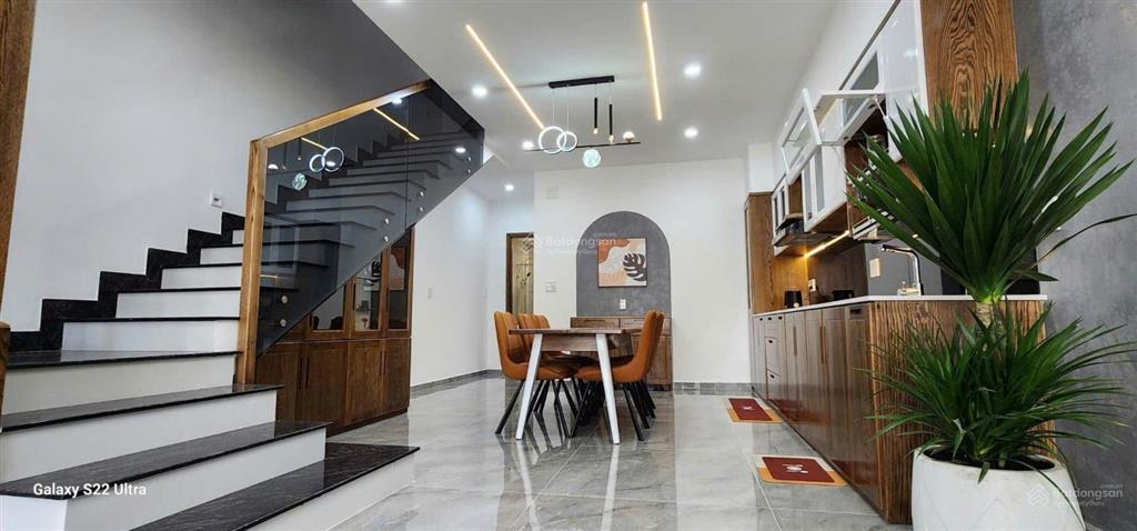 Bán nhà mặt phố tại diệp minh châu, 9,9 tỷ, 100m2, 5pn, 5wc, nhiều tiện ích