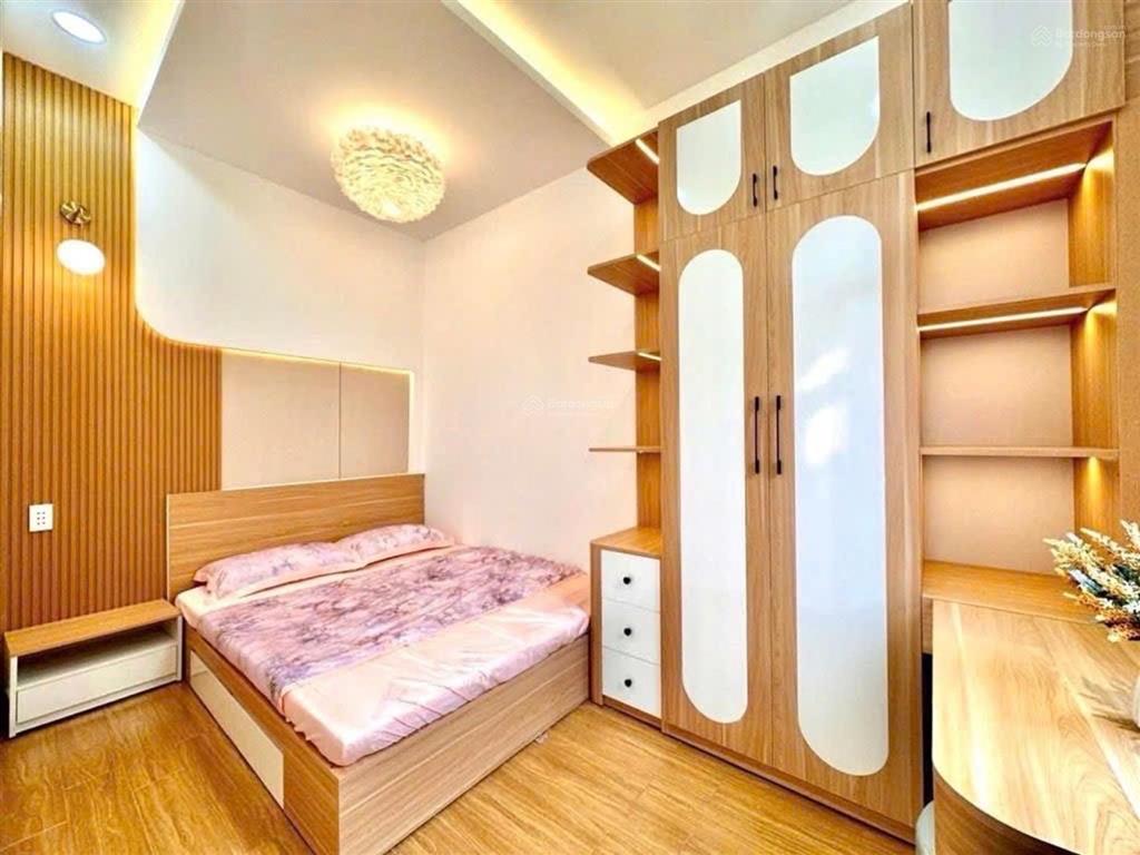 Nhà đẹp 2 mặt hẻm đối diện đh hutech | 4x8m | 2 tầng | 2pn 2wc | full nội thất | 5.5 tỷ