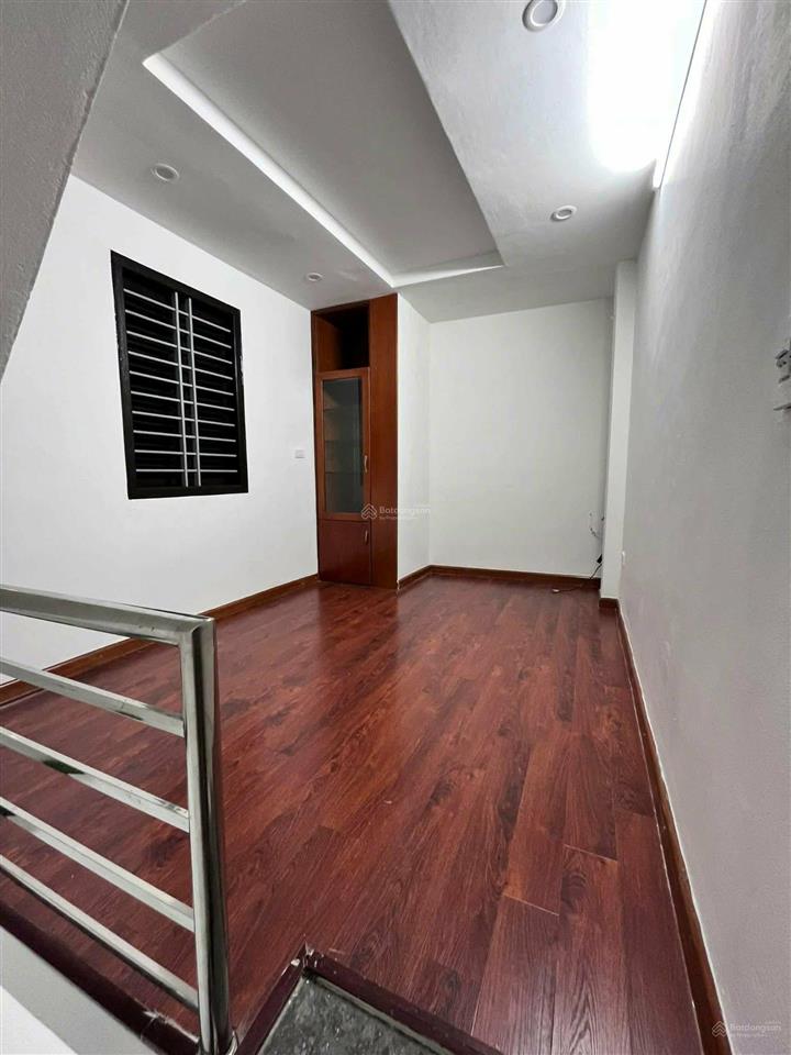 Bán nhà đẹp quận đống đa giá 4,5 tỷ một bước ra phố