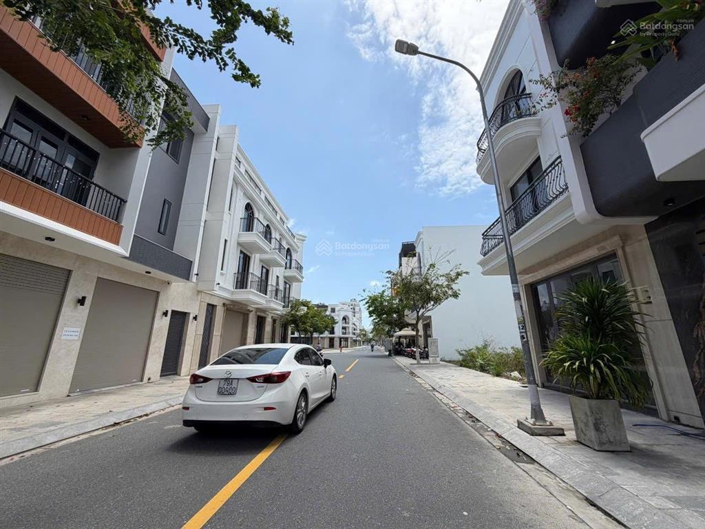 Siêu phẩm lô đất đẹp mặt tiền a2 kđt vcn phước long 2, nha trang. giá chỉ 9,090 tỷ diện