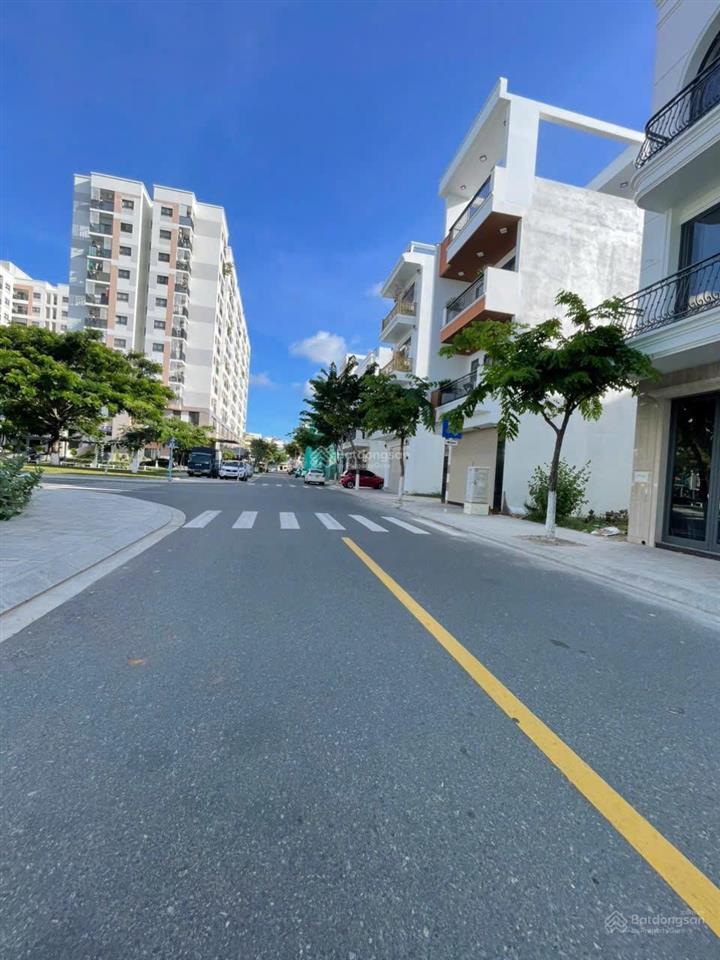 Siêu phẩm lô đất đẹp mặt tiền a2 kđt vcn phước long 2, nha trang. giá chỉ 9,090 tỷ diện