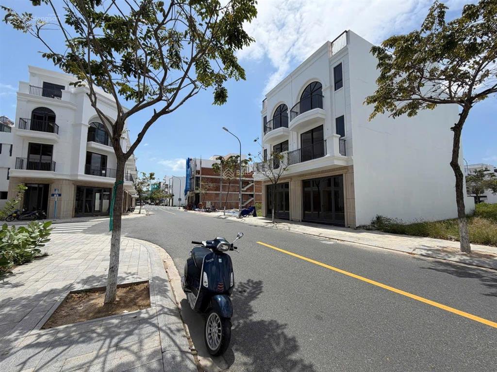 Siêu phẩm lô đất đẹp mặt tiền a2 kđt vcn phước long 2, nha trang. giá chỉ 9,090 tỷ diện