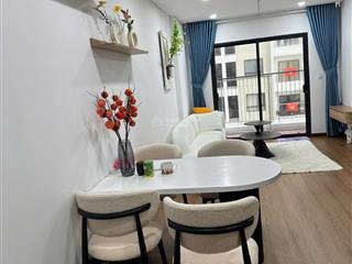 Bán căn full nội thất đẹp, mới, loại 2pn2wc diện tích 69m2