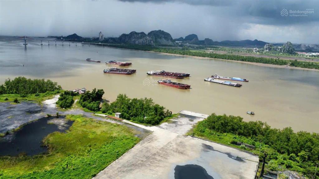 Chuyển nhượng cảng thủy nội địa 10 ha có thể khai thác luôn
