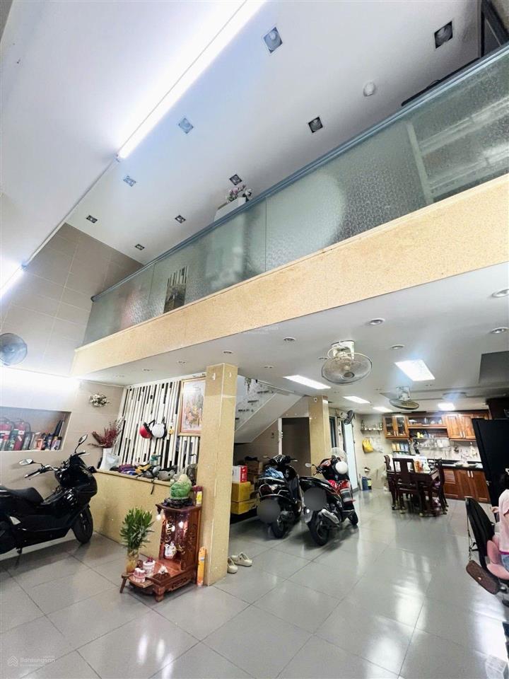 Thích quảng đức, phan đăng lưu, phú nhuận, ngang khủng 6,8m, nội thất gỗ xịn