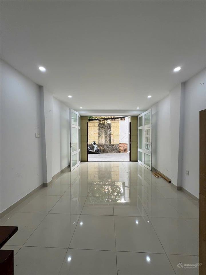 Phú nhuận, phan đình phùng, phan xích long, 80m2, hẻm xe hơi thông, giáp quận 1, 3, chỉ 11.x tỷ tl
