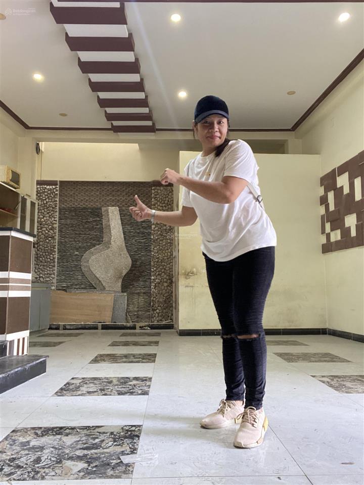 Nhà lê quang định  phan văn trị  bình thạnh  ngang khủng 6m  nở hậu 9m  3 tầng  4 phòng ngủ
