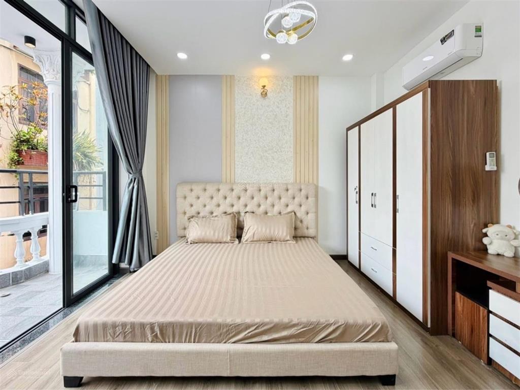 Trung tâm phú nhuận  giáp bình thạnh  gần mặt tiền  4 tầng 4pn 4wc  dòng tiền 20tr/th.