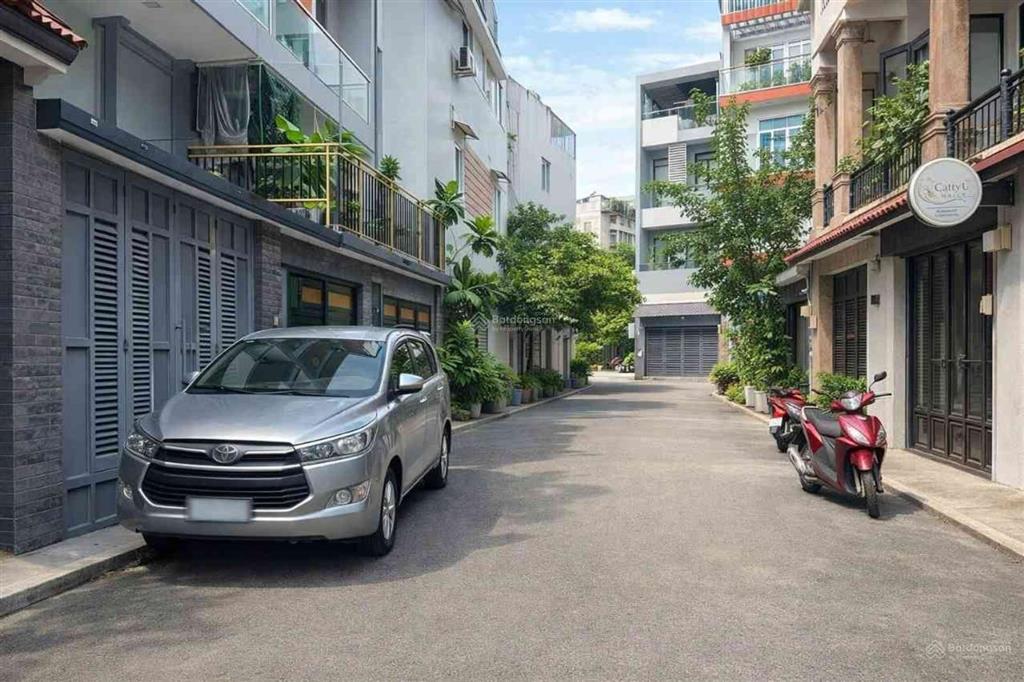 Nhà 4 tầng, hẻm xe hơi tránh nguyễn thái sơn, 5.7x10, kế bên đh văn lang