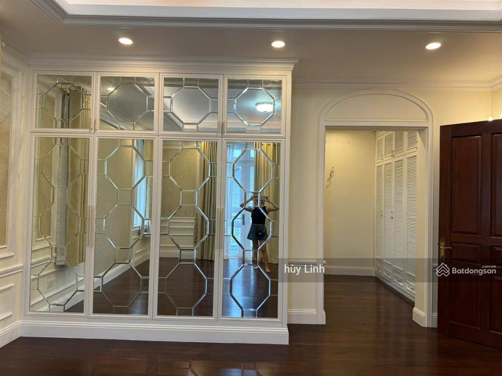 Bán đất tặng biệt thự mặt đường 12m trung tâm phường thảo điền, q2.dt 12.5x30,sd 365m2 giá 53,9 tỷ
