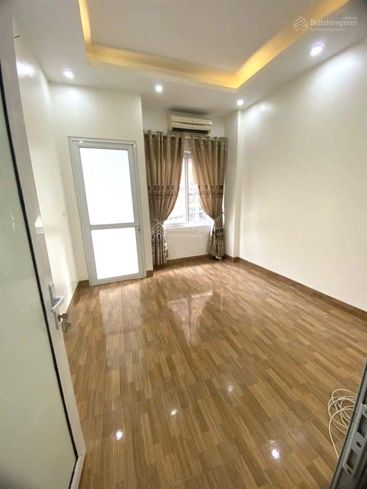 Nhà đẹp phố kim đồng  giải phóng  ô tô đỗ cổng  sau quy hoạch ra mặt đường ! 36m  6 tầ