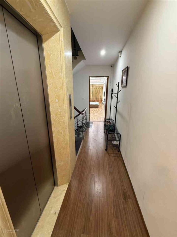 Bán nhà mặt phố trần đăng ninh, cầu giấy  40m, 7 tầng, thang máy  2 thoáng, vỉa hè  28.9tỷ