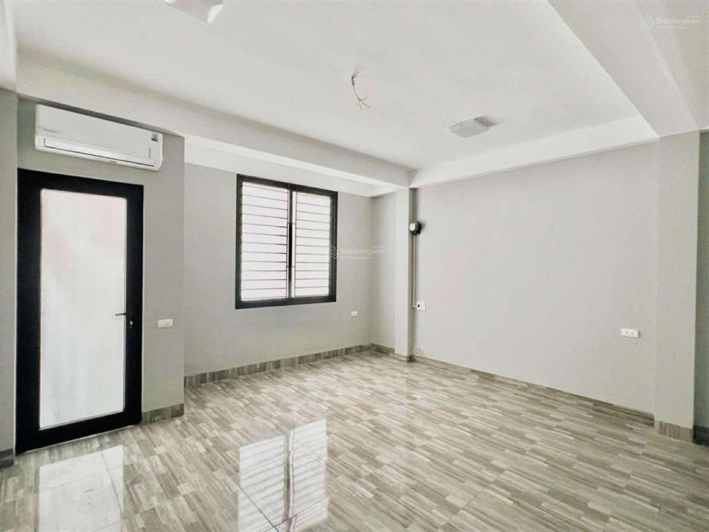 Hàng hiếm long biên trung tâm phúc lợi oto đỗ ngõ dòng tiền đều đặn