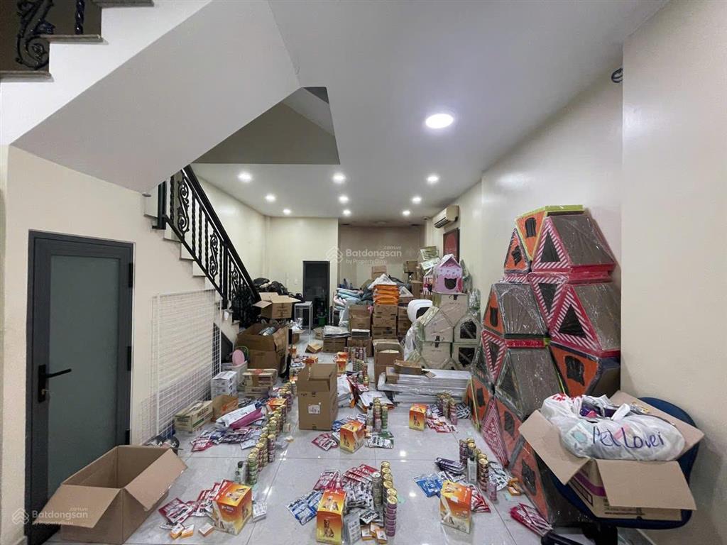 Chính chủ cho thuê nhà nguyên căn tân tạo, bình tân