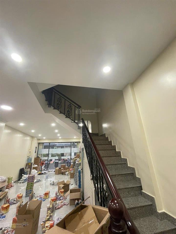 Chính chủ cho thuê nhà nguyên căn tân tạo, bình tân