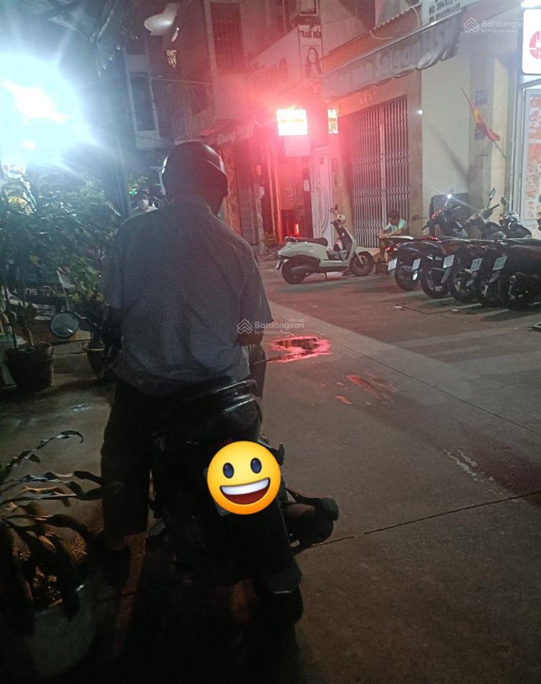 Ngay trung tâm quận 10, lý thái tổ, 40m2, 3 tầng, hẻm 8m, 4x tỷ