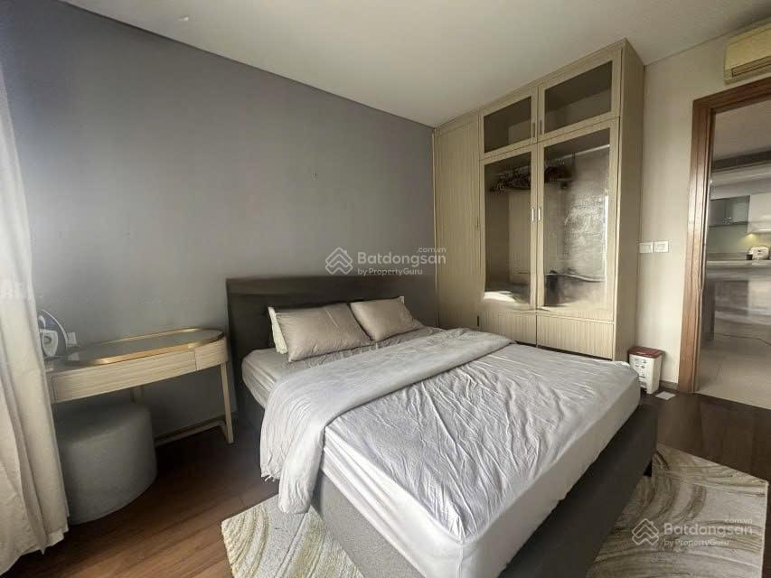 View trực diện sông sài gòn  2 phòng ngủ chỉ 22  32tr/tháng  full nội thất