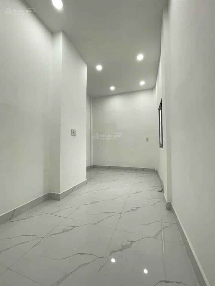Nhà shr linh chiểu thủ đức gần chợ thủ đức chỉ 2,05 tỷ